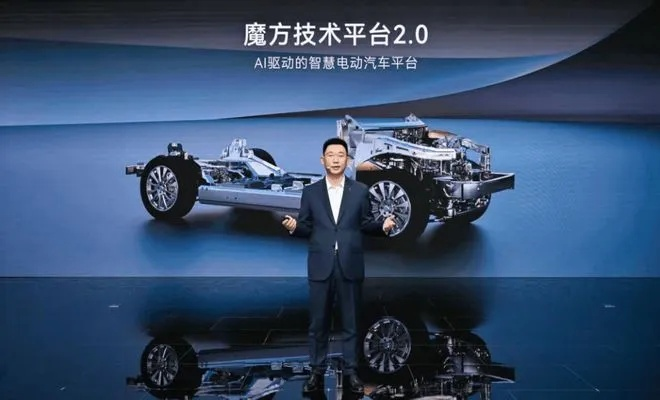 露娜最新版本与汽车魔方官方下载，替代知名软件的全新选择